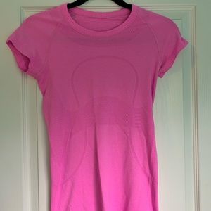 Lululemon Swiftly Tech Short Sleeve Shirt Size 4